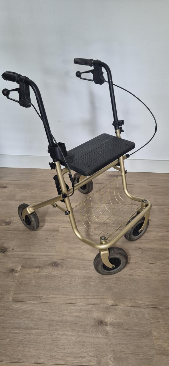 Rollator,  gebruikt voor 50ste verjaardag