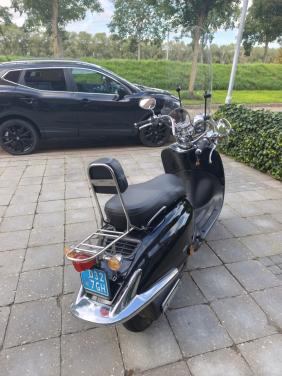 Retro scooter