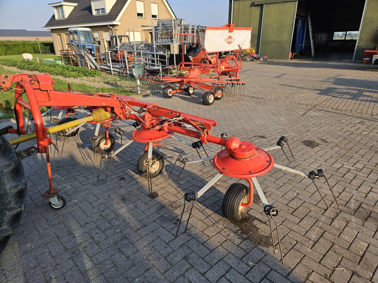 Kuhn hooischudder