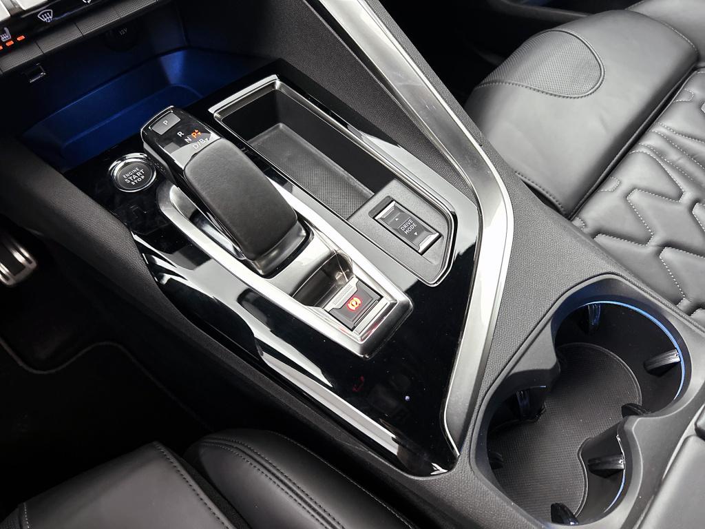 Peugeot 3008 hybrid 225 pk automaat gt | rijklaar | adaptive cruise | focal