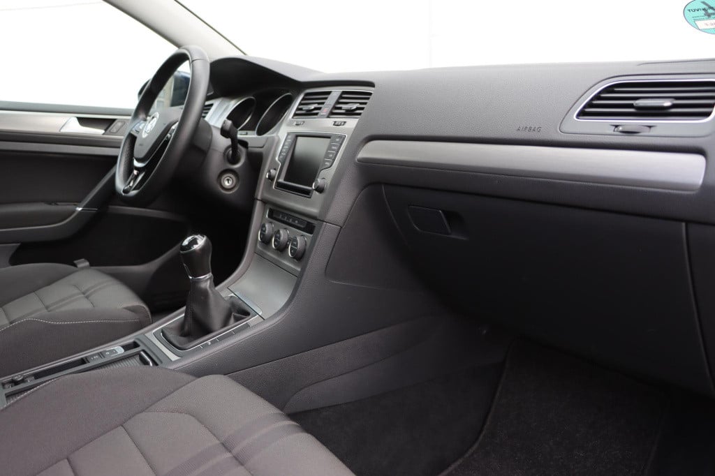 Volkswagen Golf variant 1.0 tsi connected series