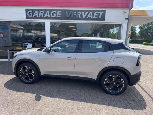 Alfa Romeo Junior elettrica 54 kwh