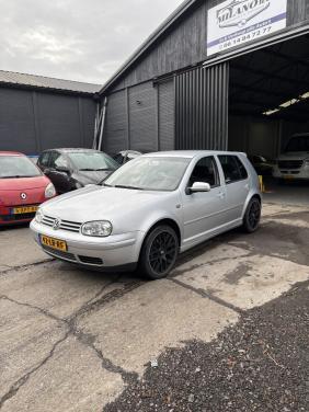 Volkswagen golf voljaar apk!