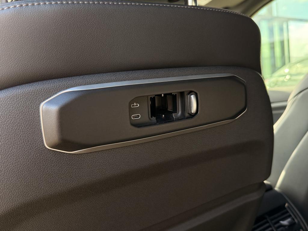 BMW X5 xdrive50e m-sport | carbon | pano | memory | stoelverwarming / verko