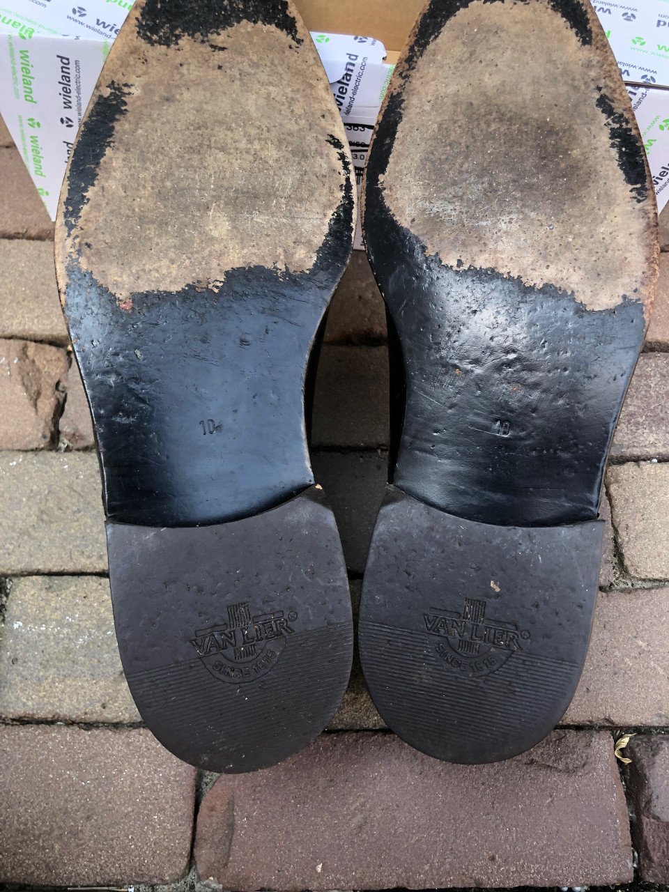 Van Lier schoenen maat 10 is 44.