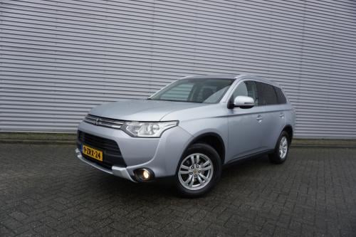 Mitsubishi Outlander 2.0 phev business edition x-line automaat - climate / 