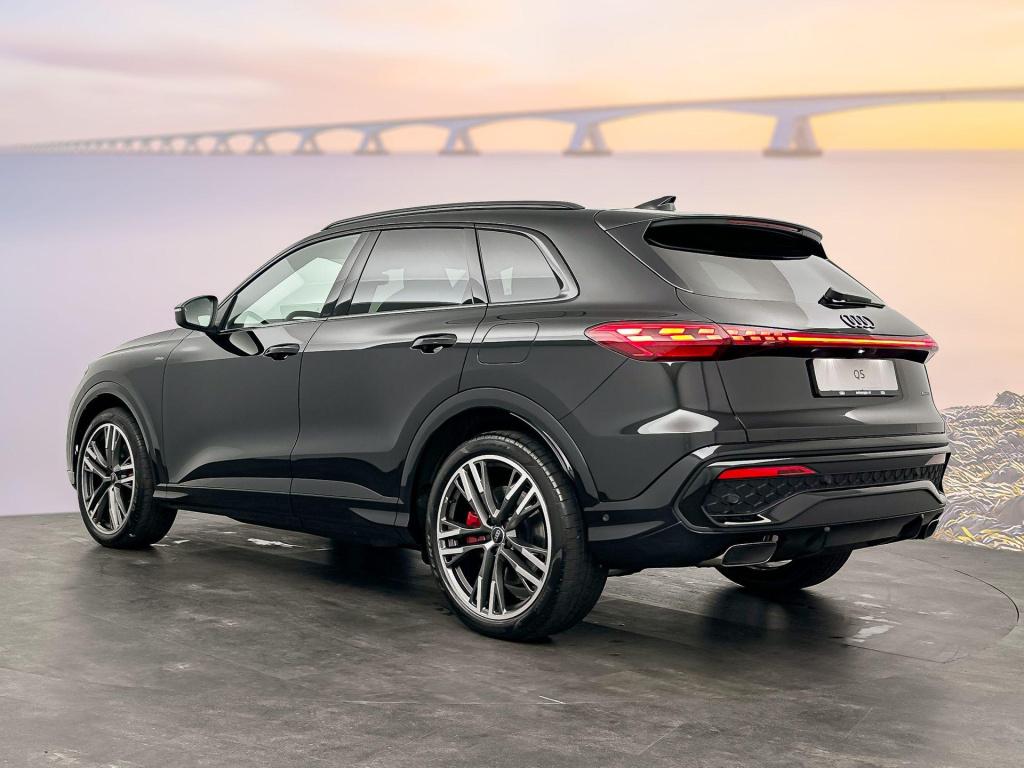 Audi Q5 s edition competition e-hybrid 270 kw / 367 pk suv