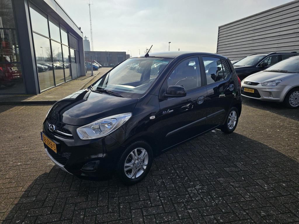 Hyundai I 10 1.0 pro lage kilometerstand! van 1e eigenaar.