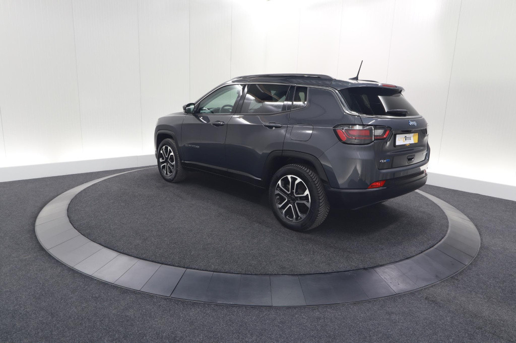 Jeep Compass 4xe 190 plug-in hybrid electric night eagle | camera | apple c