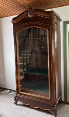 Kuifkast mahoniehouten vitrinekast