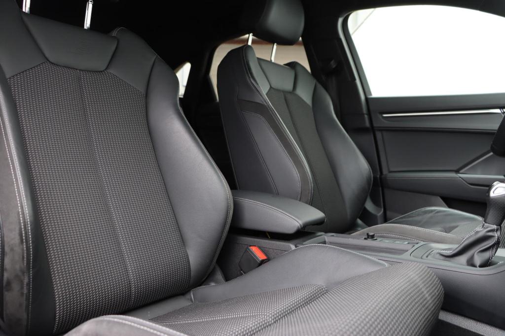 Audi Q3 sportback 45 tfsi e s edition 245pk s tronic | soh 94% |