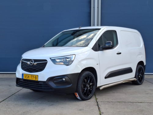 Opel Combo 1.5d l1h1 edition airco / cruise controle / navi / euro 6