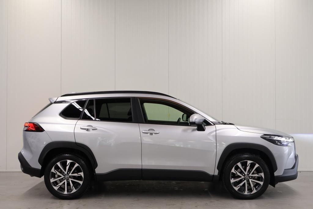 Toyota Corolla Cross 2.0 hybrid 200 first edition | trekhaak | nl auto