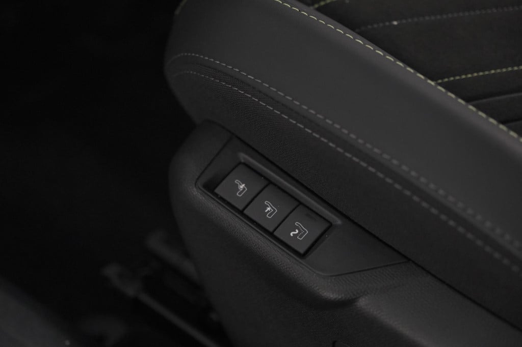 Peugeot 2008 puretech 130 eat8 gt | 360 camera | stoelmassage | adaptieve c