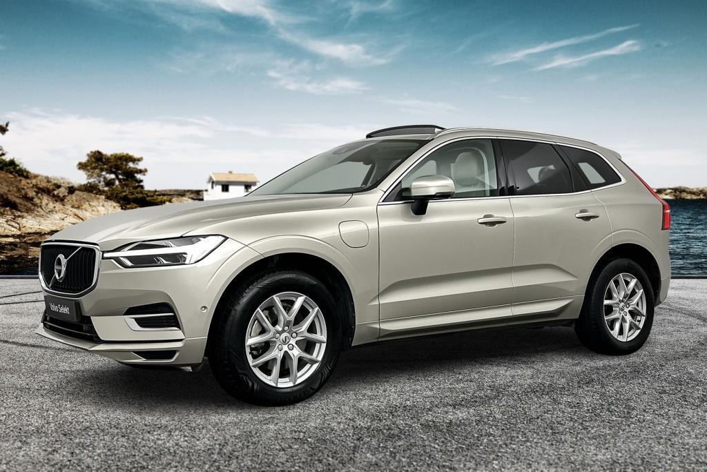 Volvo XC60 t8 390pk recharge momentum|
