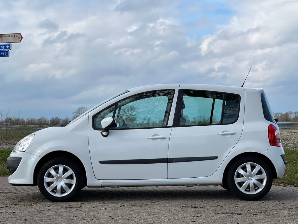 Renault Modus 1.2-16v dynamique // 28.000 km! // new