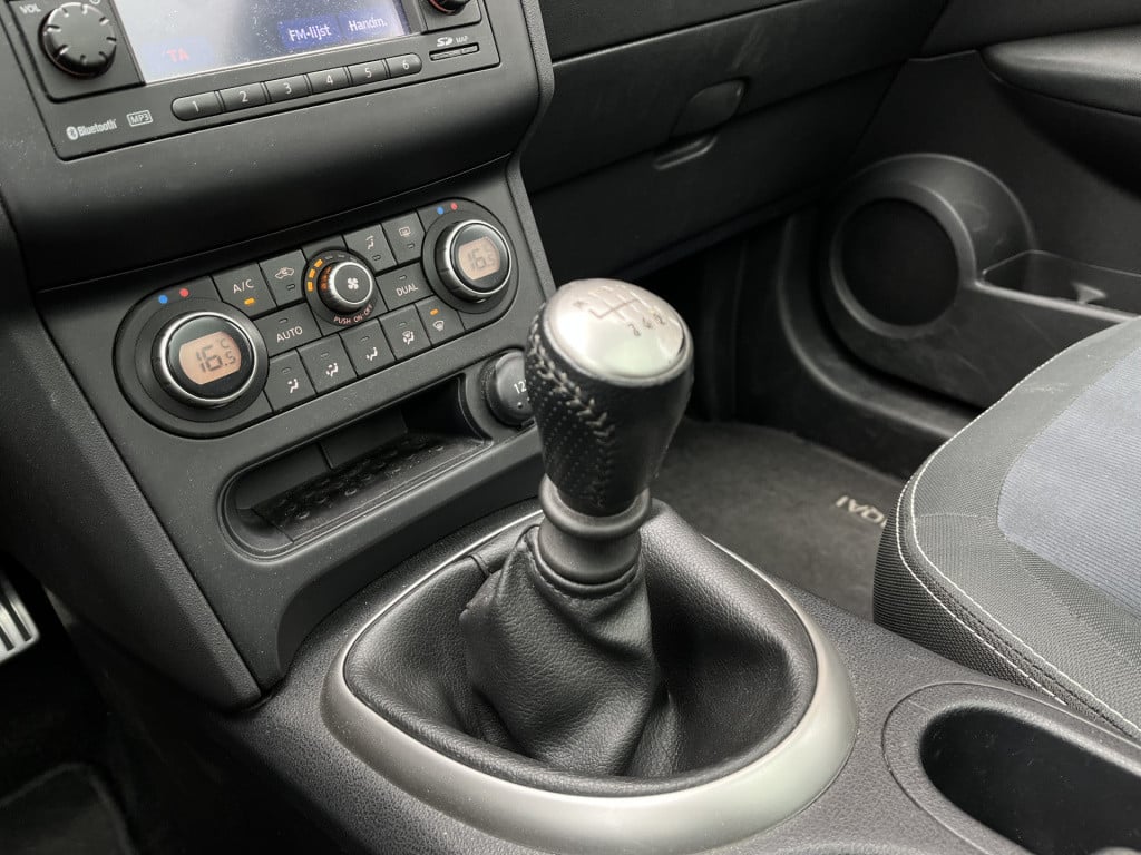 Nissan Qashqai 2.0 connect edition | camera | cruise | navi | trekhaak