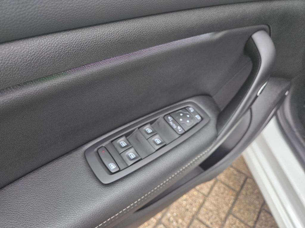 Renault Megane 1.3 tce 140 techno automaat | groot scherm | navigatie | tre