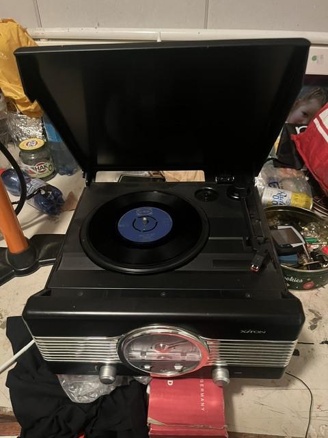 Radio + platenspeler Xiron