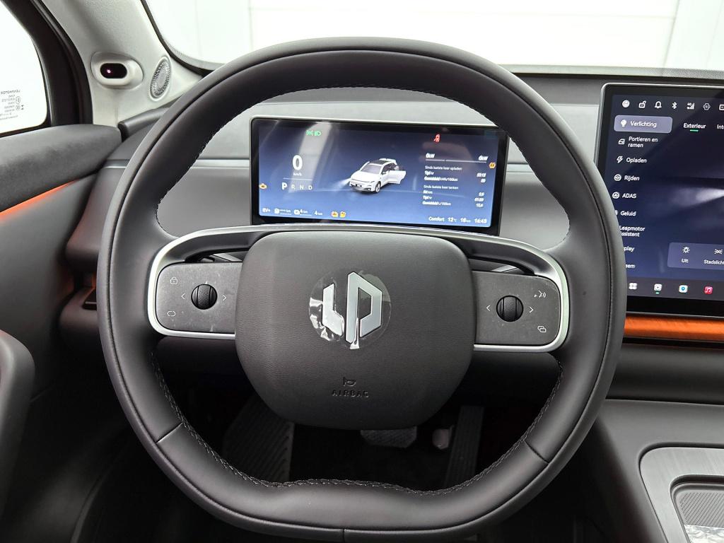 Leapmotor C10 design reev (hybrid) 28.4 kwh | black interieur | stoel-koeli