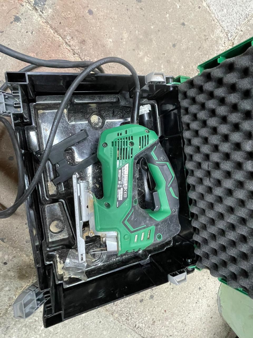 Hitachi Decoupeerzaag