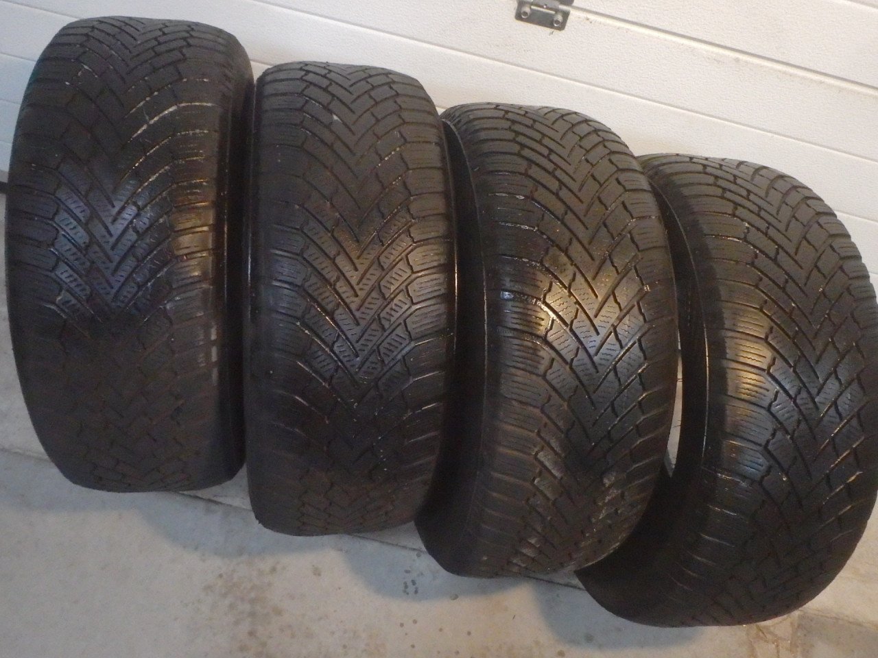 Set Continental banden  215/55-R16