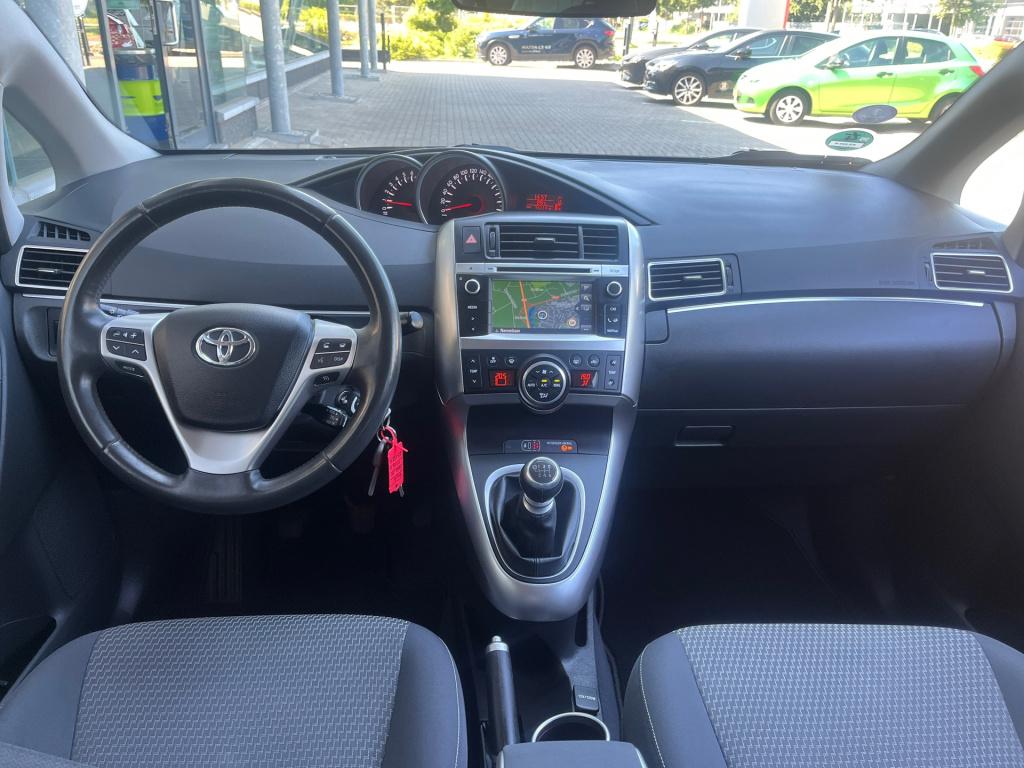 Toyota Corolla Verso 1.8 vvt-i dynamic business|7-persoons|trekhaak|rijklaa