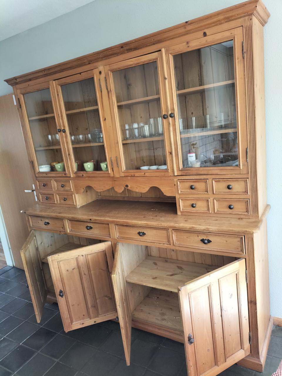 Mooie oud-grenen buffetkast