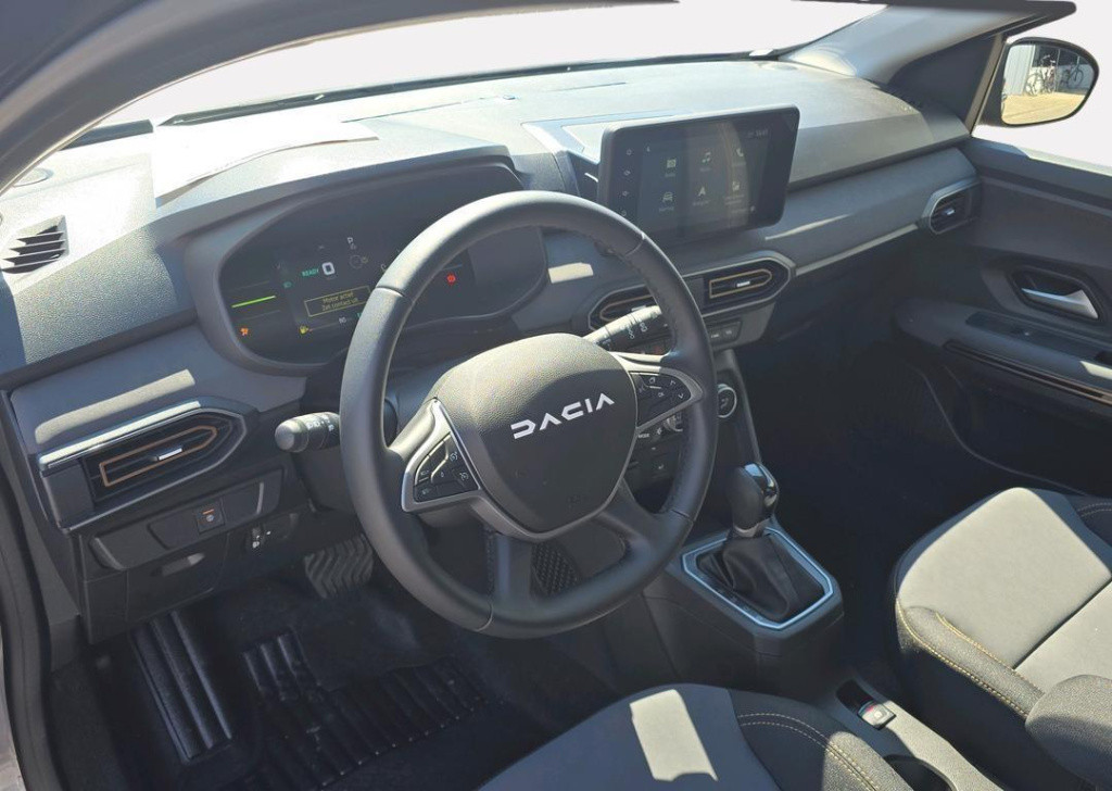 Dacia Jogger 1.6 hybrid 140 extreme 7p. - pack assist - media nav