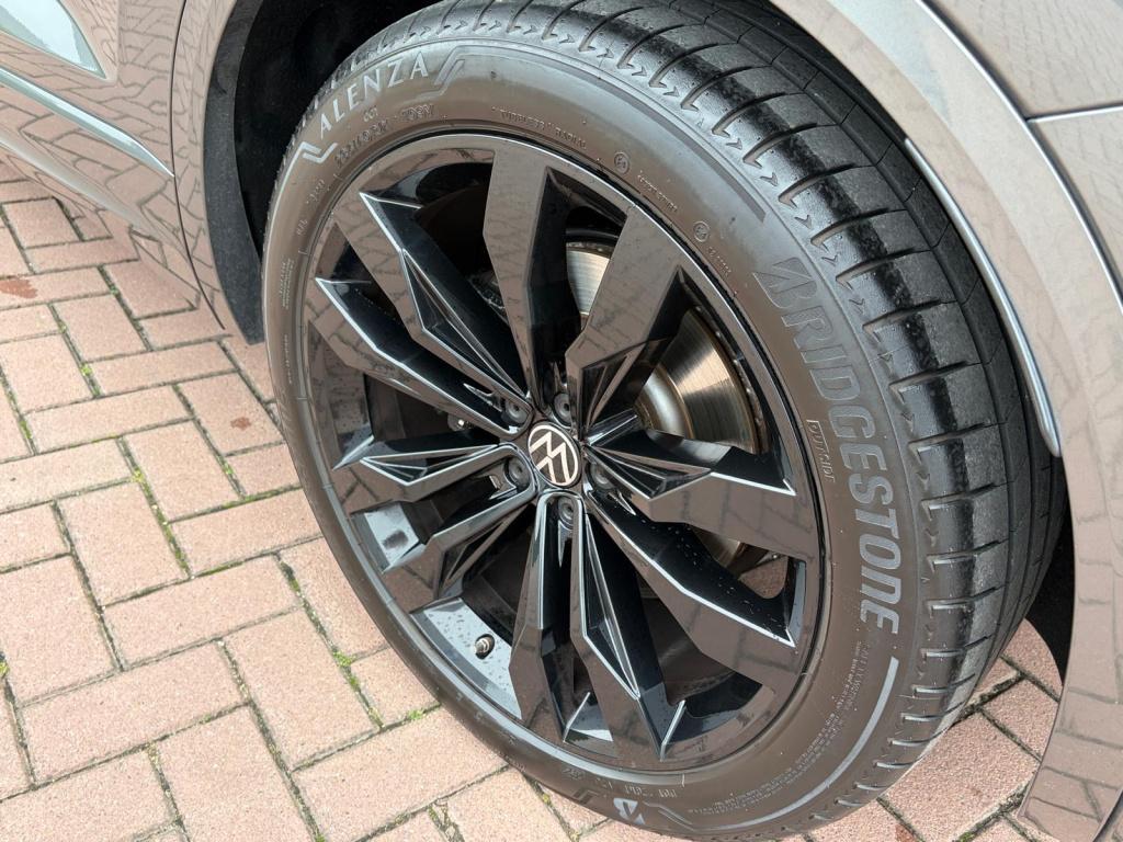 Volkswagen Touareg r 3.0 tsi ehybrid 462pk | luchtvering | pano | trekhaak