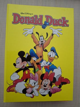 Verzamelmap met oude Donald Ducks uit 1963