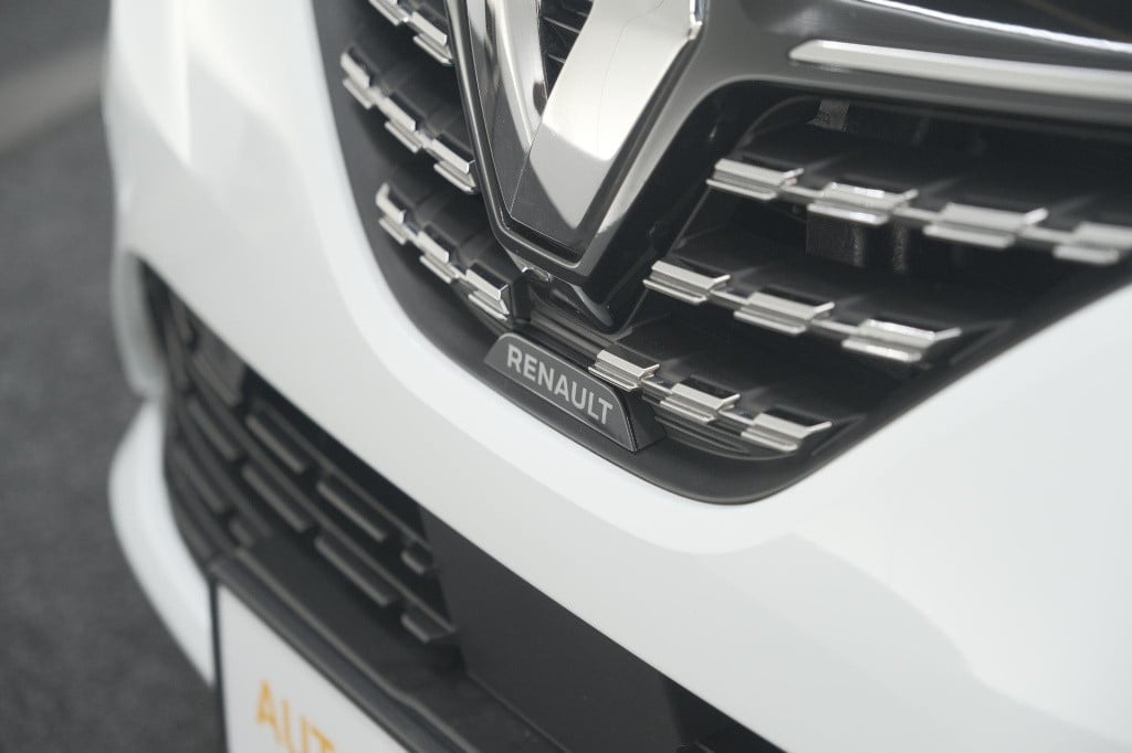 Renault Clio tce 90 techno | camera | 9.3 inch scherm | apple carplay | par