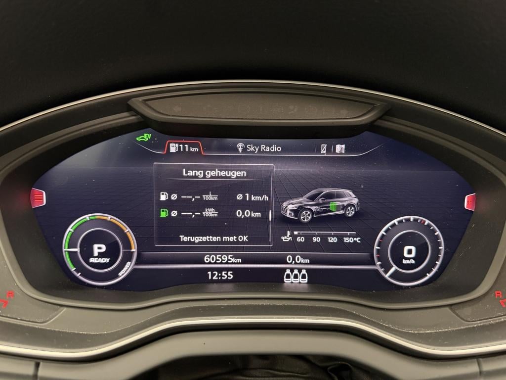 Audi Q5 50 tfsi e s edition | luchtvering | trekhaak | panoramadak |