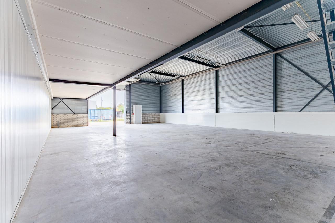 Bedrijfshal met buitenterrein te koop – Arnesteinweg 75 te Middelburg