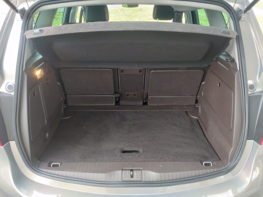 Opel Meriva 1.4i turbo cosmo