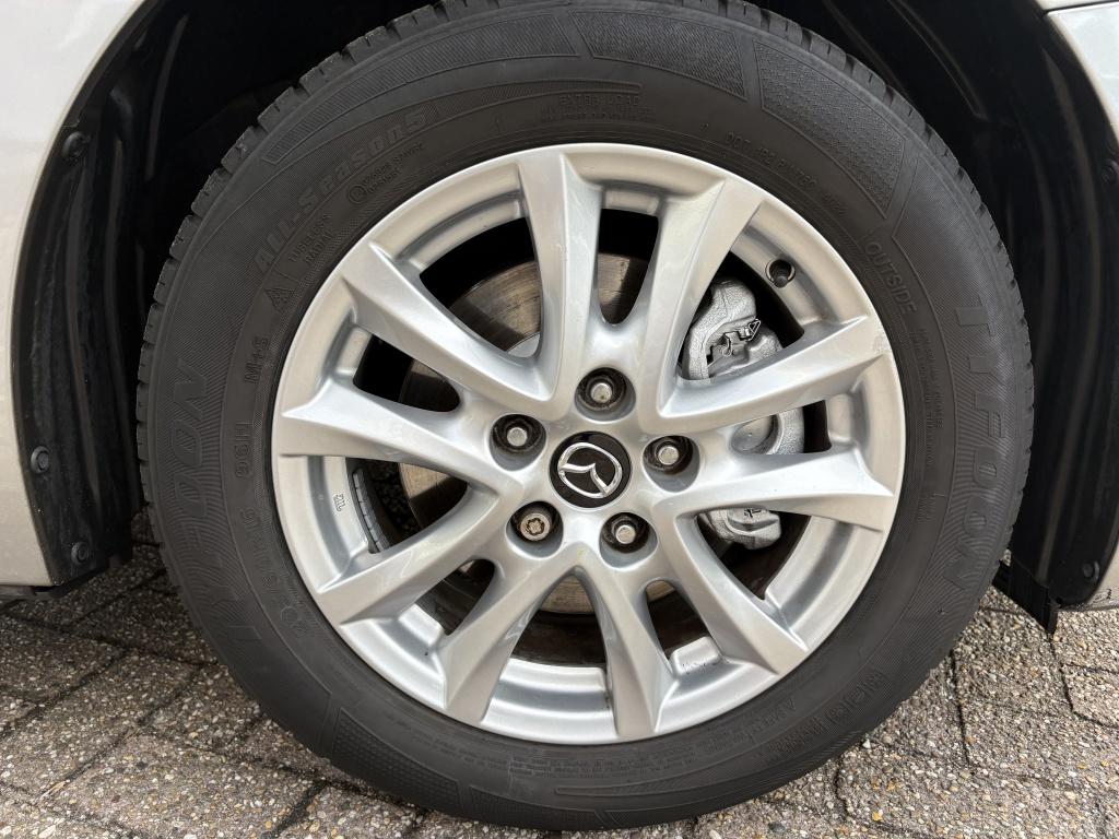 Mazda 3 2.0 skylease
