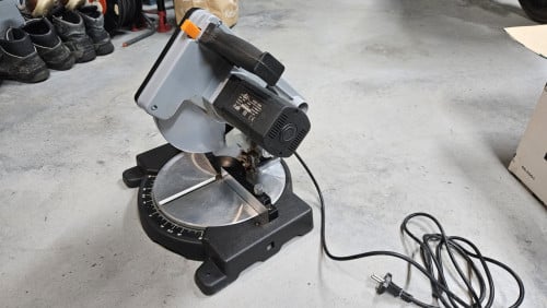 Afkort zaag CRAFT KGS-1050 met extra toebehoren