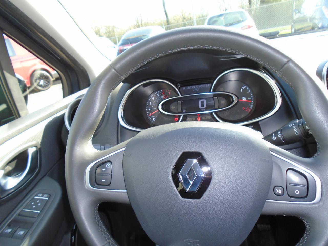 Renault Clio 10.9 TCe Estate Limited