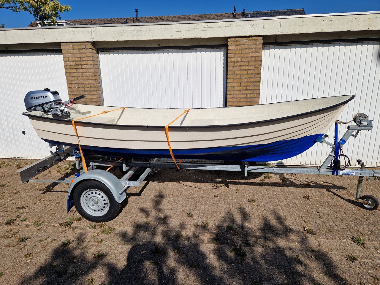 Sloep compleet met motor en trailer