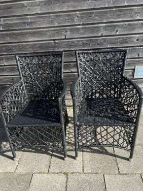 2 x lichtgewicht aluminium Tuinstoel in prima staat nieuwprijs €129,-