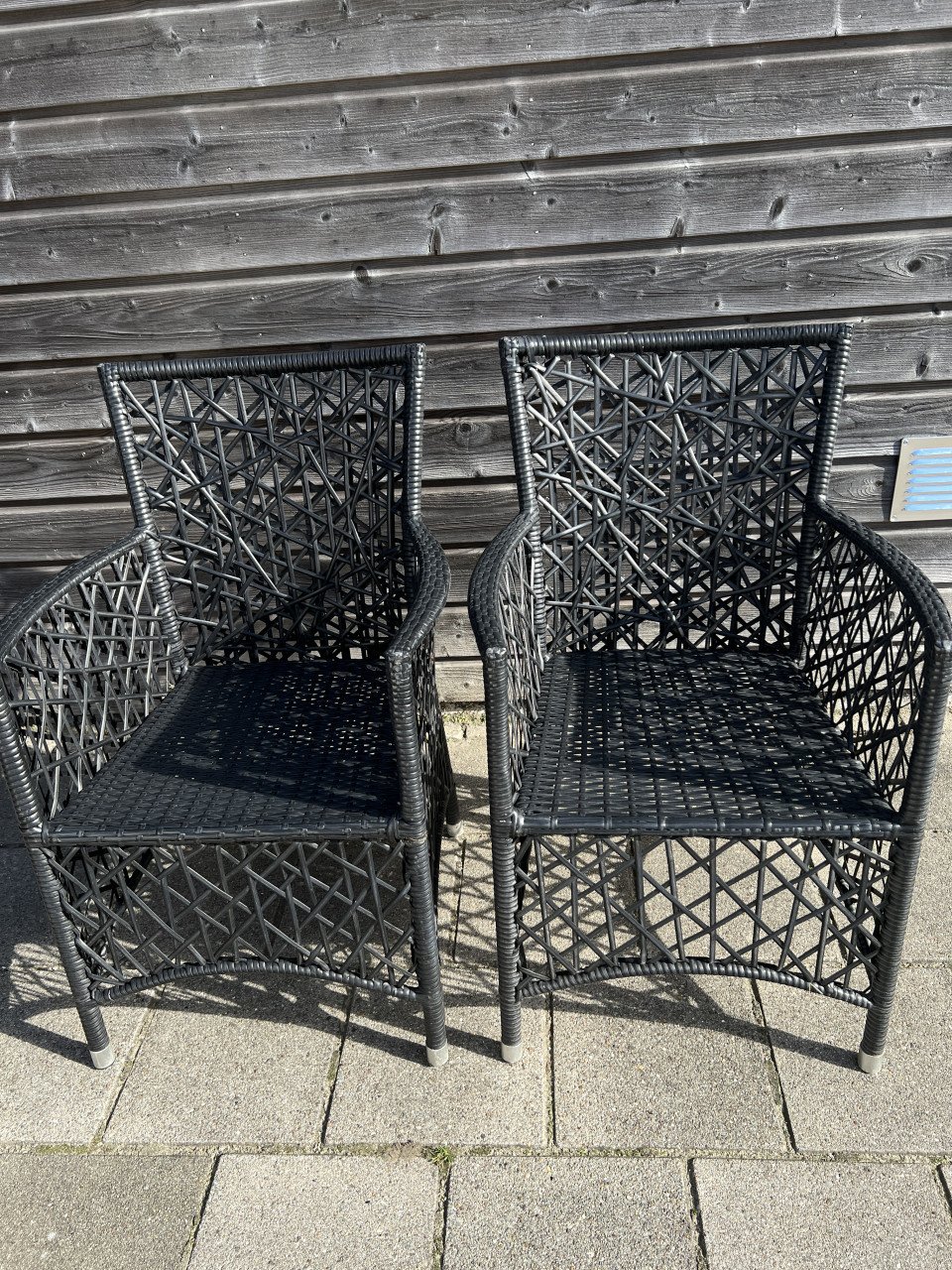 2 x lichtgewicht aluminium Tuinstoel in prima staat nieuwprijs €129,-