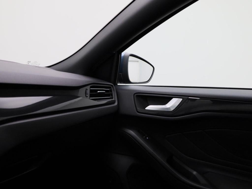 Ford Focus wagon 1.0 ecoboost hybrid st line x business | lmv | parkeer sen