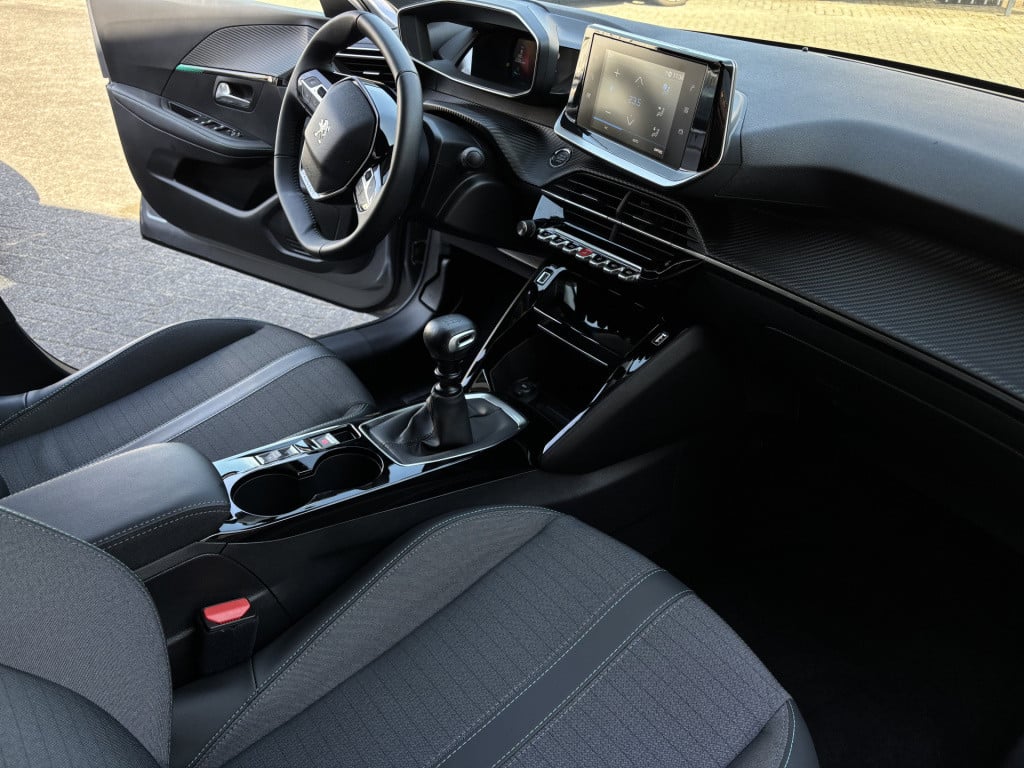 Peugeot 208 allure pack 1.2-100pk puretech