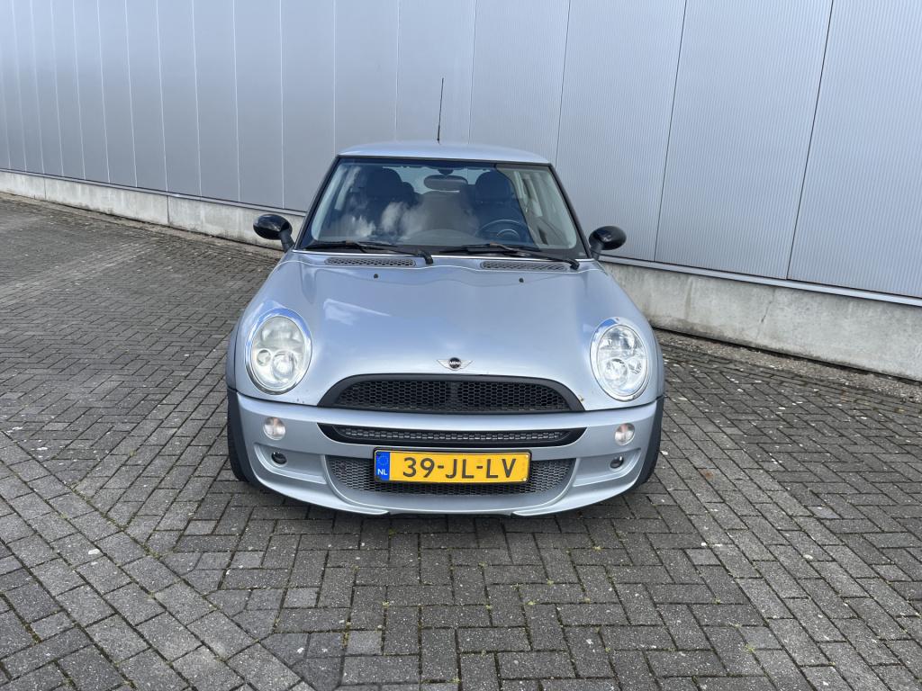Mini Cooper mini 1.6 chili a.p.k. tot december zo meenemen!!
