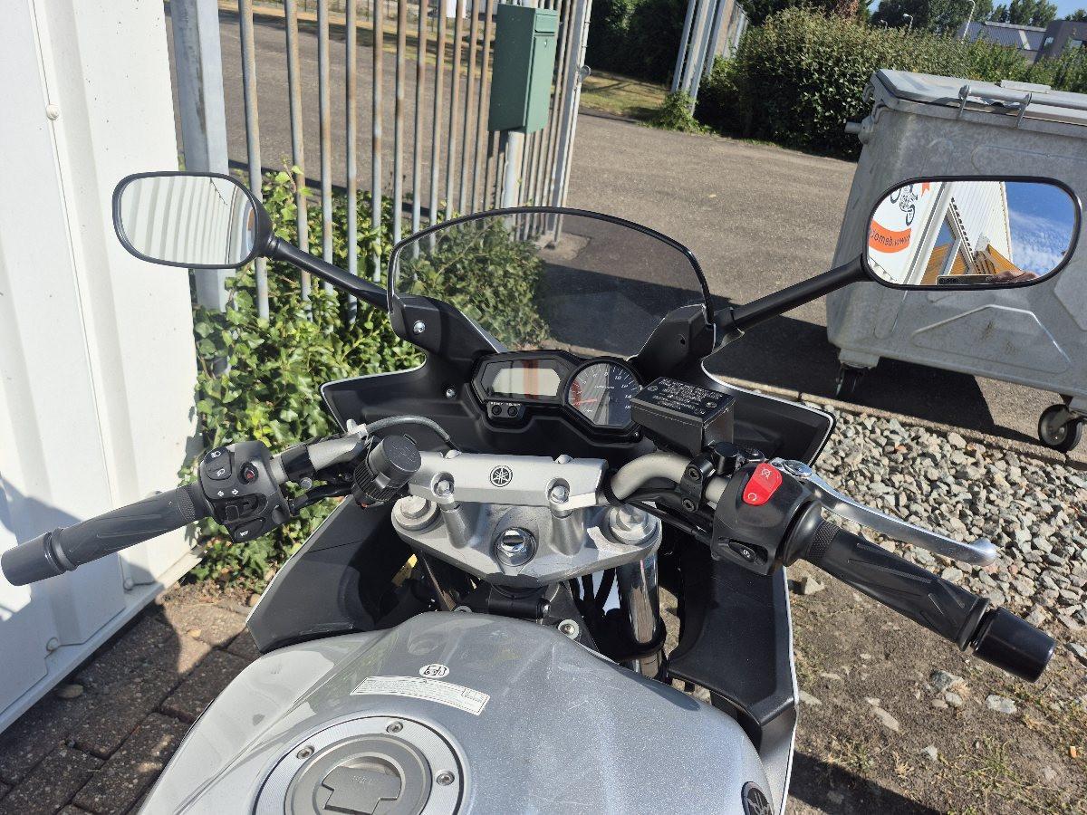 Yamaha Fazer FZ6-S uit 2010, sportieve toermotor met weinig KM