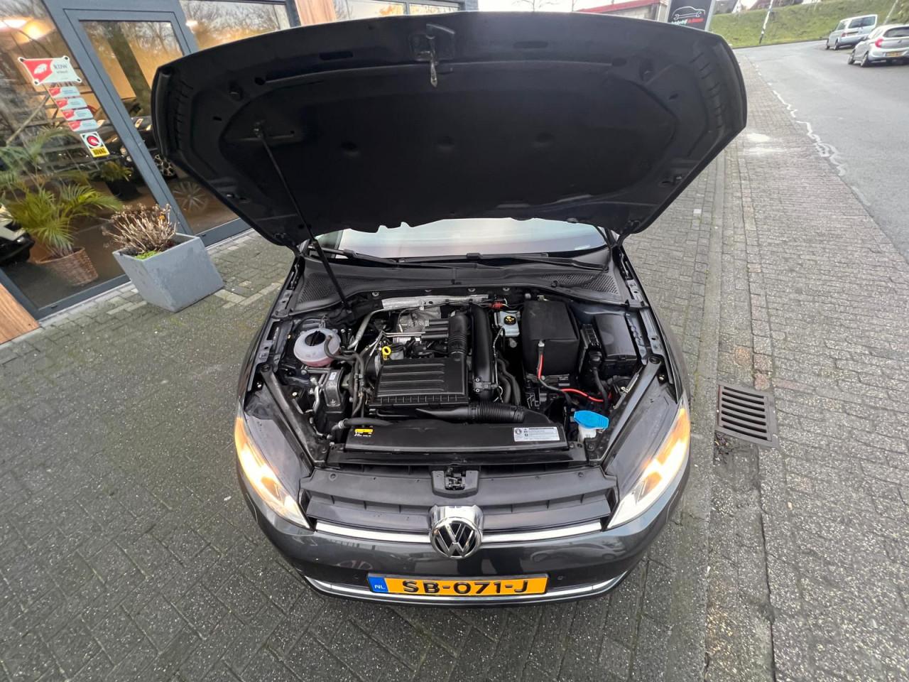 Volkswagen Golf 1.2 TSI Connected Series