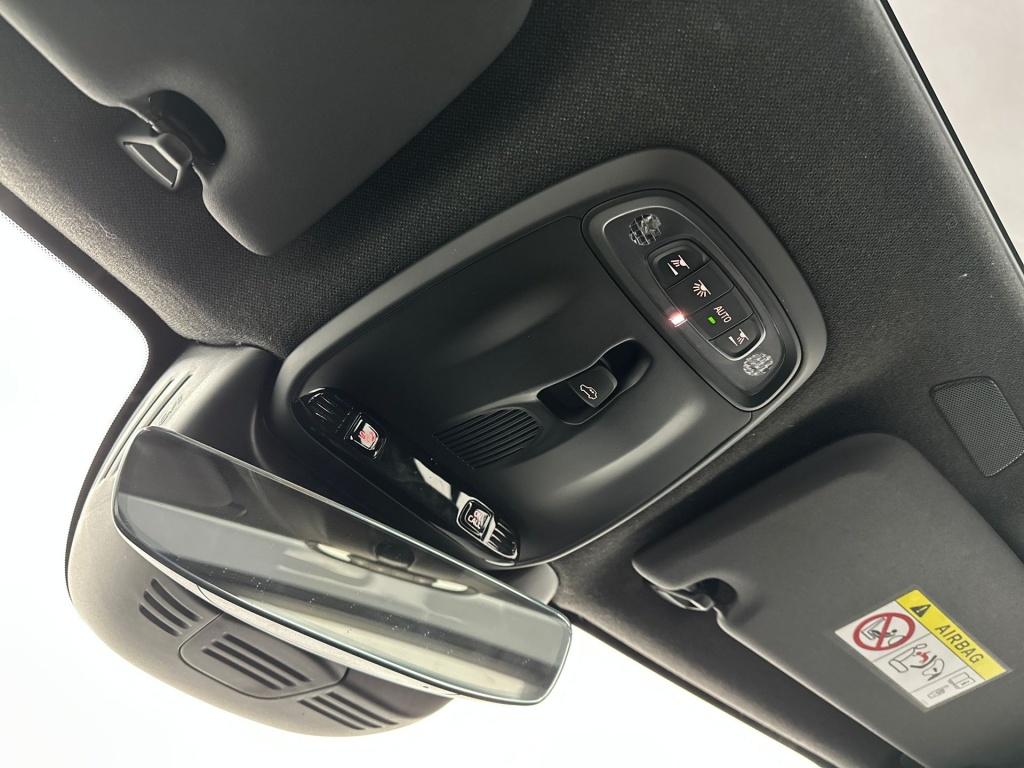 Volvo XC40 t4 211pk recharge ultimate dark | pano| adap.cruise| trekhaak| c
