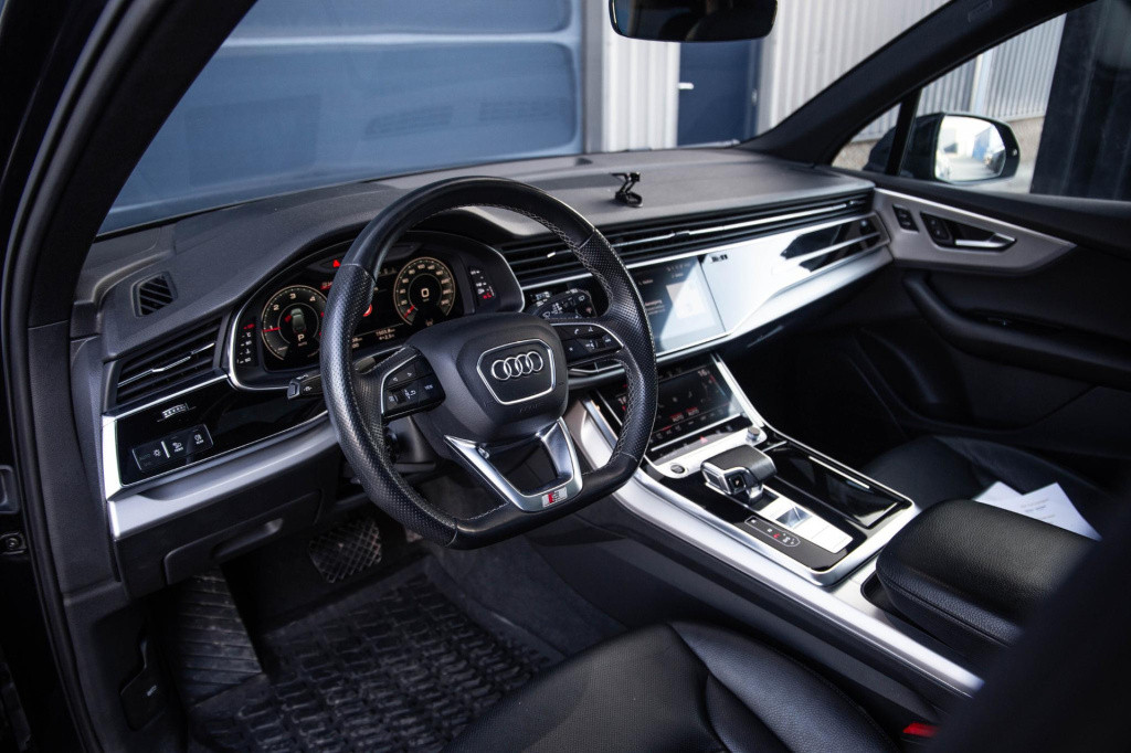 Audi Q7 sq7 s-line grijs kenteken 3x s-line / 360 camera / adaptive cruise 