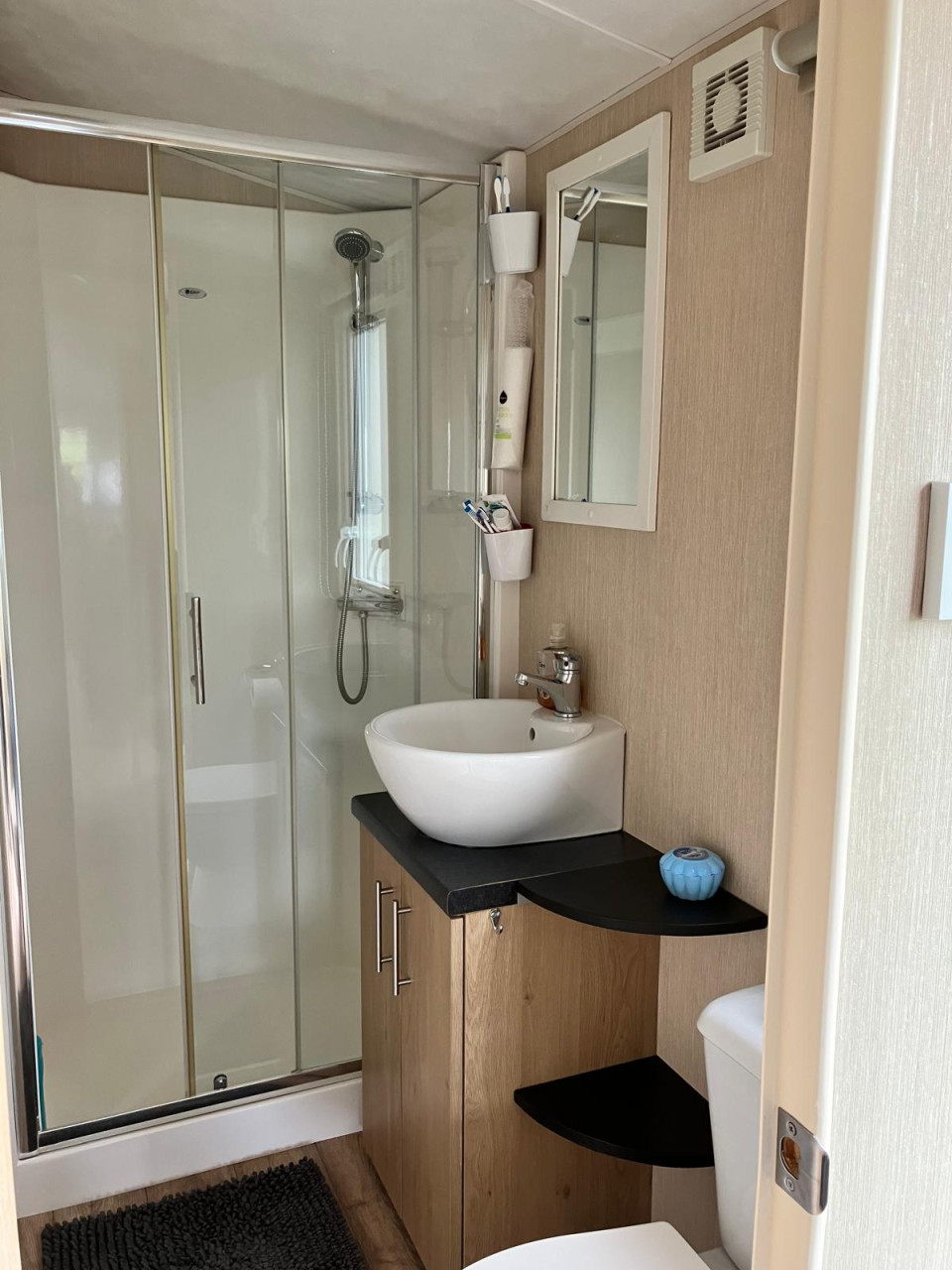 Te huur caravan direct aan zee en natuurgebied  "Het Zwin"