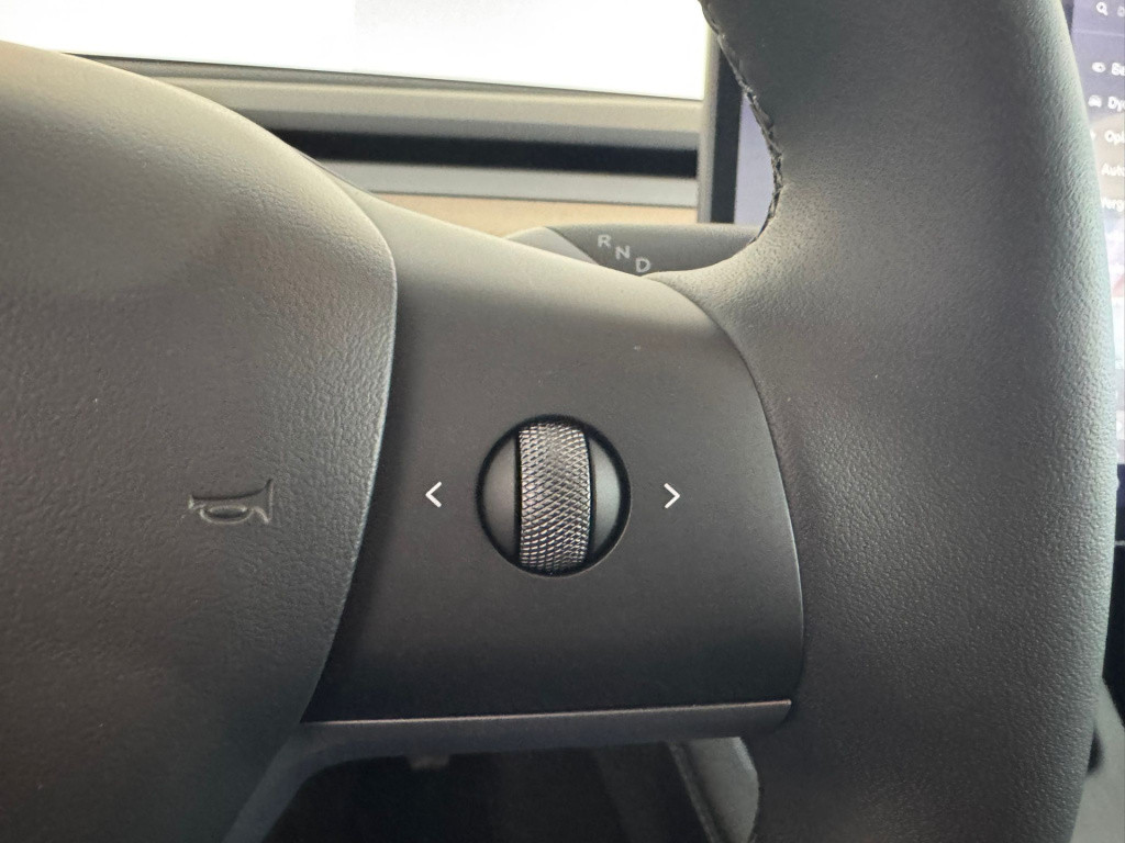 Tesla Model Y rwd 58 kwh